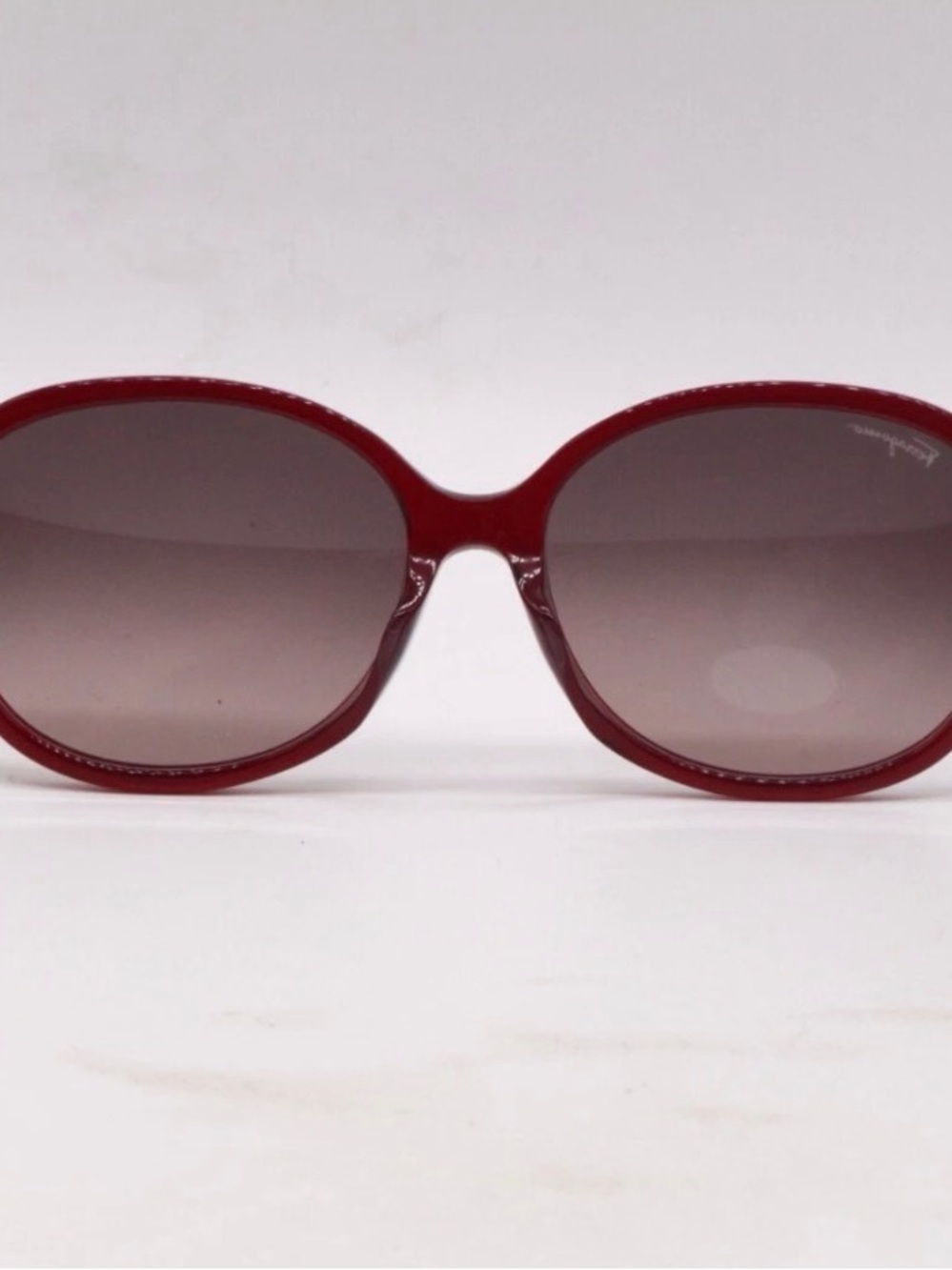 Salvatore Ferragamo NWOT Women's Garnet Round Sunglasses Marble-Pattern Arms